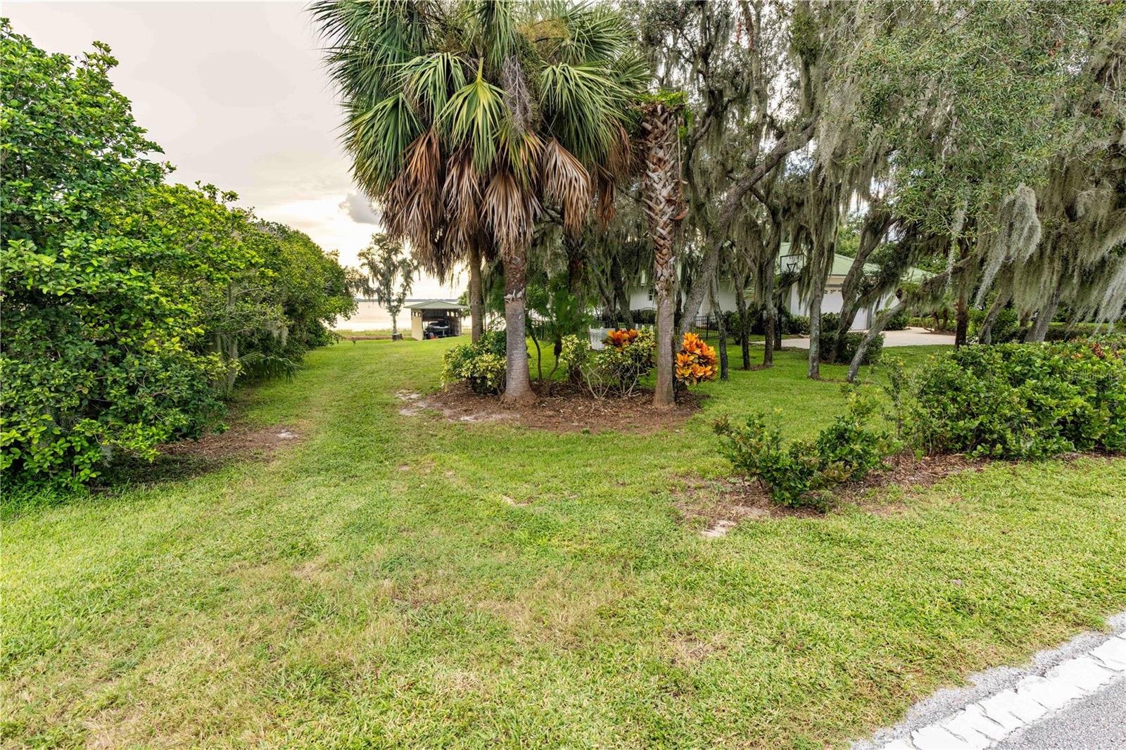 LAKE REEDY HILLS - Residential