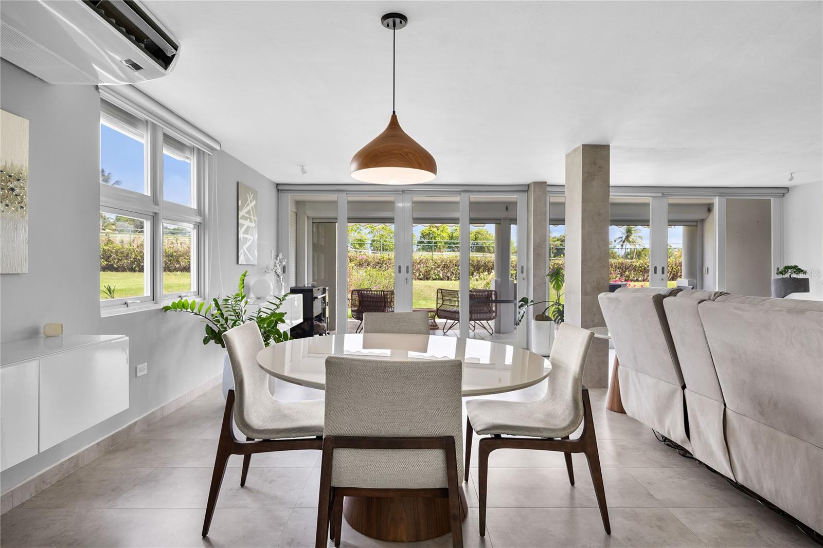 COSTA DORADA - Residential