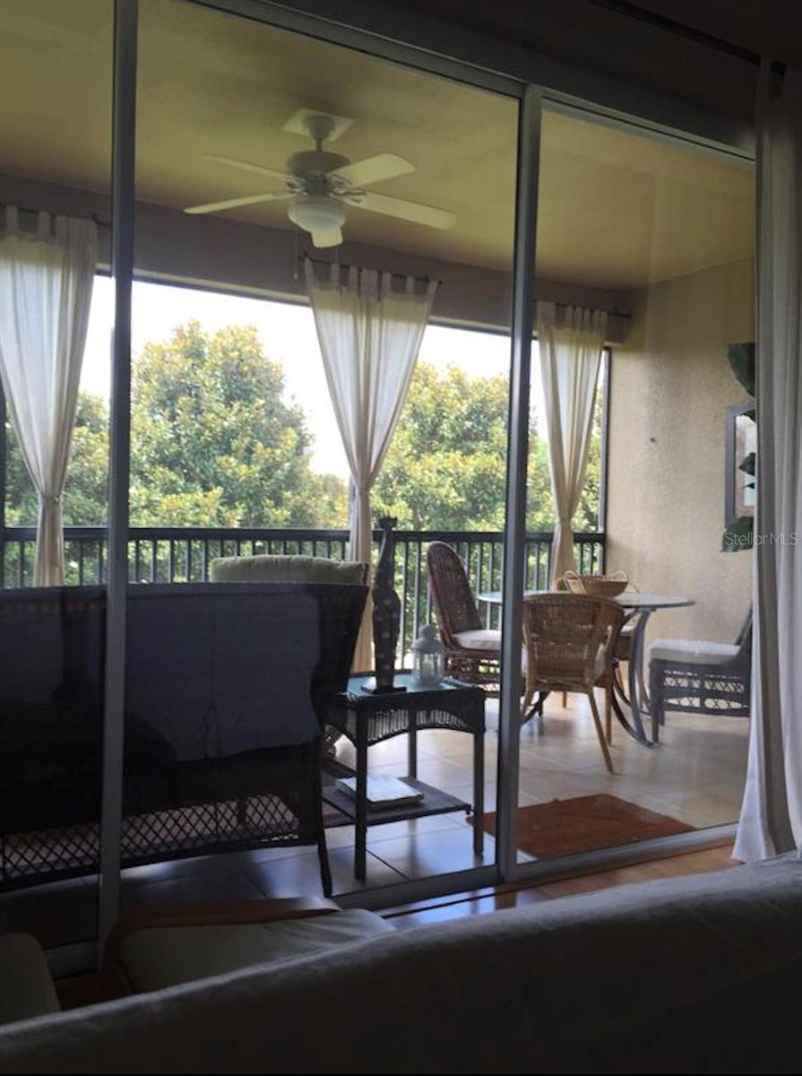 CARRIAGE HOMES/STONEBRIDGE COM - Residential Lease