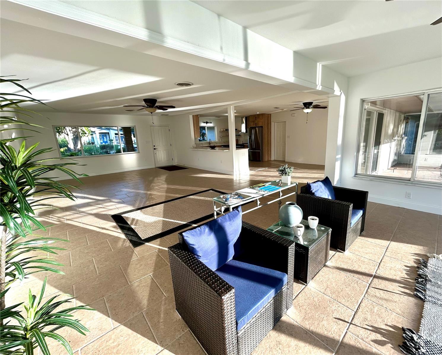 SOUTH GATE - Residential