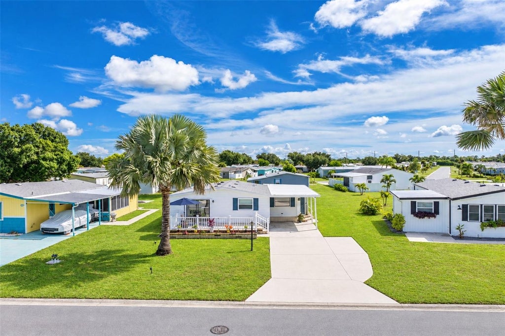 Photo of 6174 Redwing Avenue, Englewood, FL 34224 (MLS # D6148818)