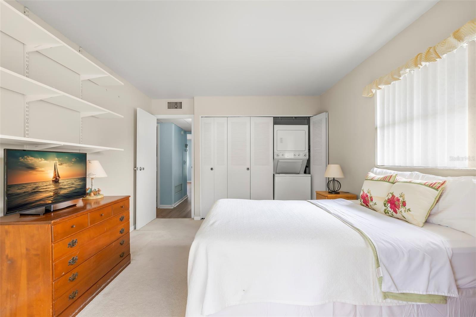 CAMBRIDGE J CONDO - Residential