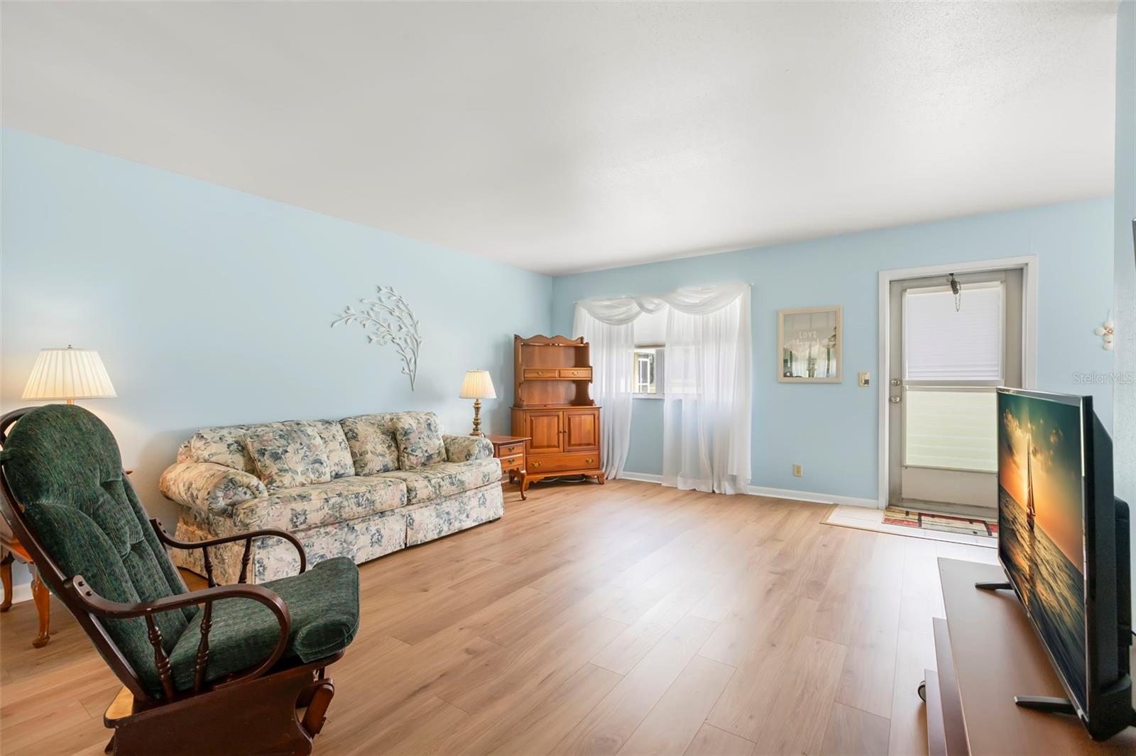 CAMBRIDGE J CONDO - Residential
