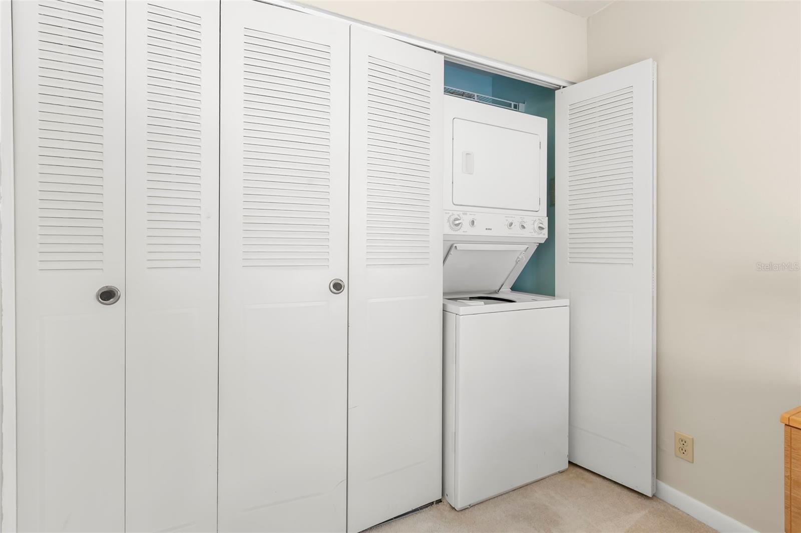 CAMBRIDGE J CONDO - Residential