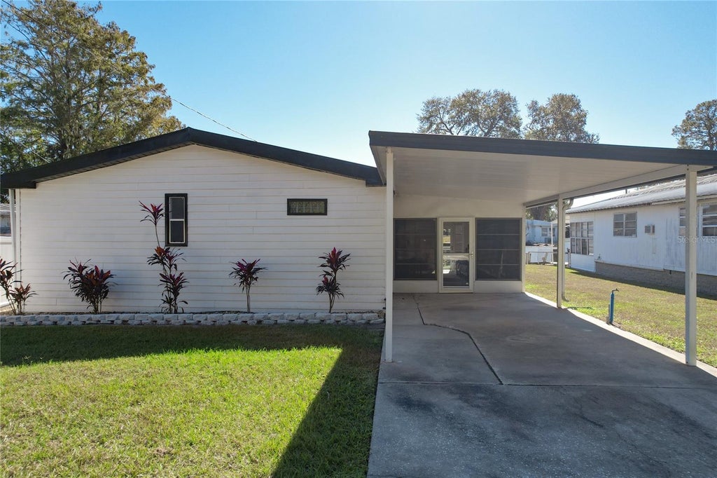 Photo of 13426 Palm Drive, Astatula, FL 34705 (MLS # G5118261)