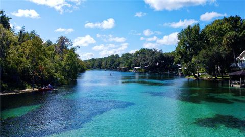 A home in DUNNELLON