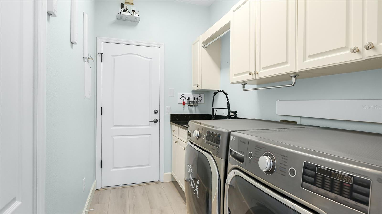 RIVER WILDERNESS PH III SP D-2 - Residential Lease