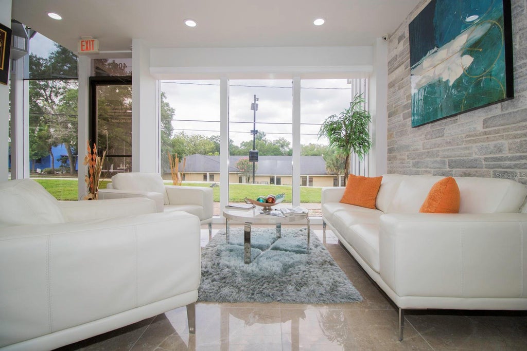 Photo of 400 N Mills Avenue, Orlando, FL 32803 (MLS # O6439061)