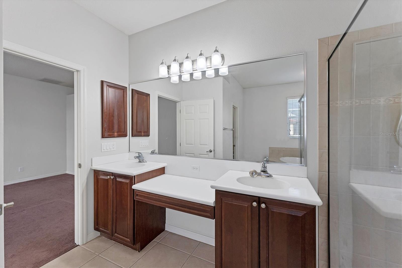 STONEYBROOK AT VENICE - Residential