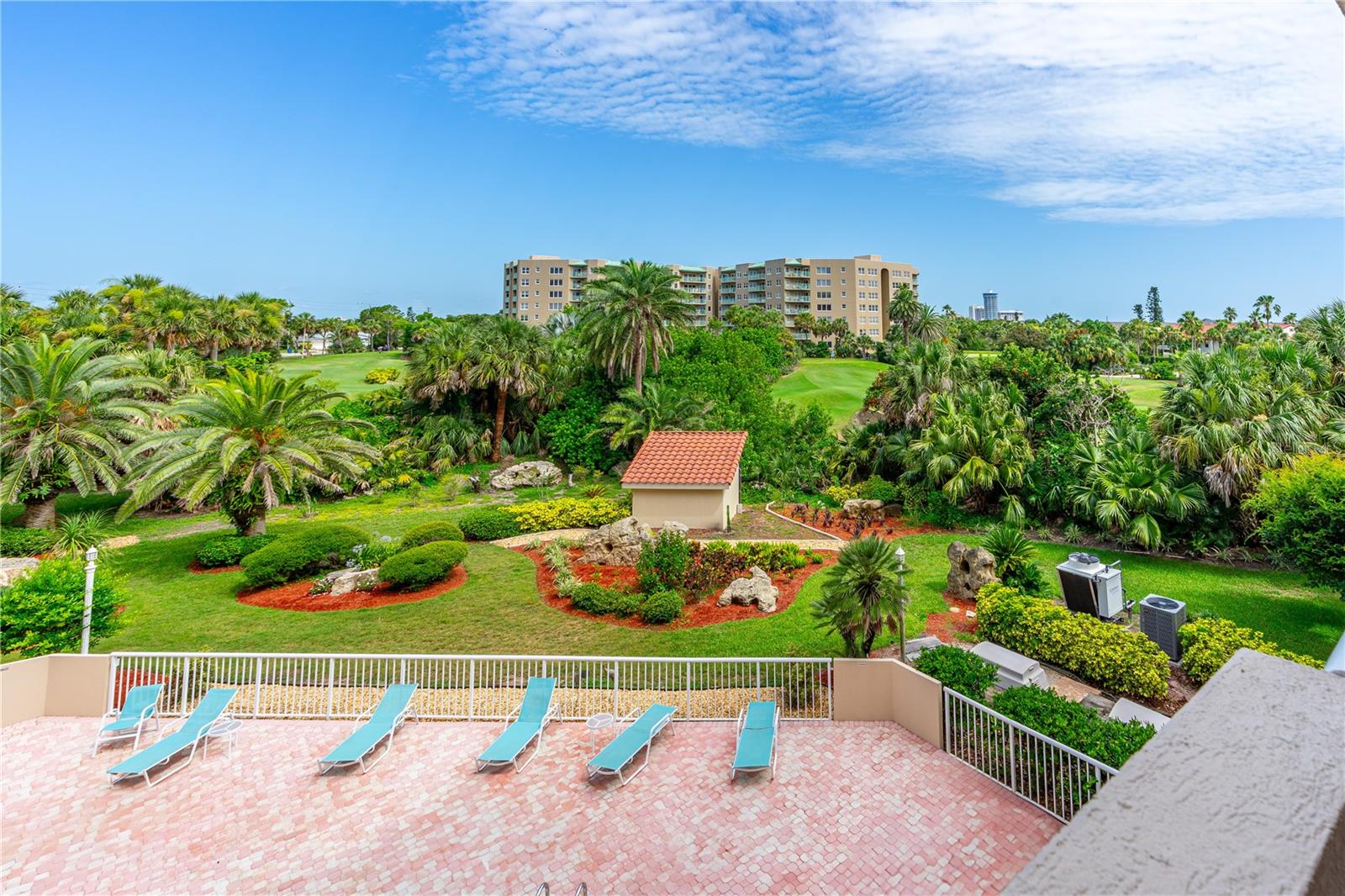 OCEANS CLOVERLEAF CONDO - Residential