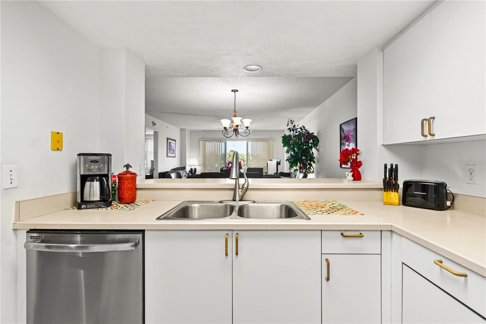 OCEANS CLOVERLEAF CONDO - Residential