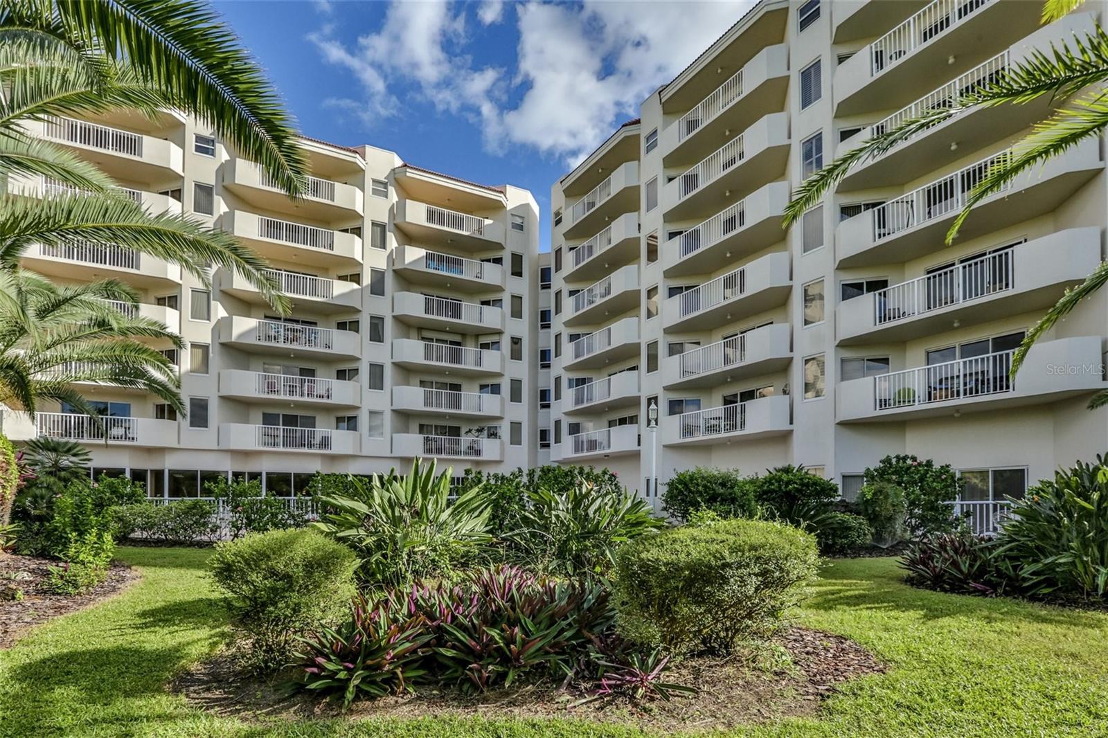 OCEANS CLOVERLEAF CONDO - Residential