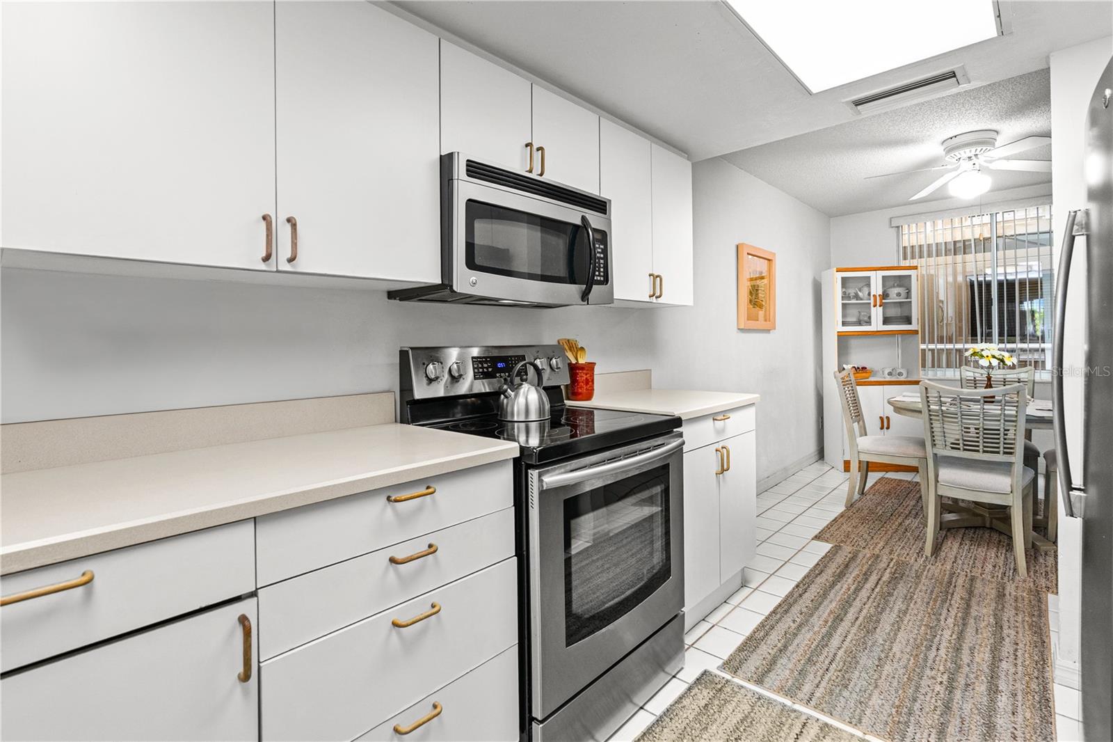 OCEANS CLOVERLEAF CONDO - Residential