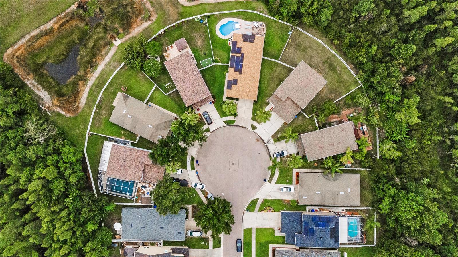 3305 HOYLAKE COURT