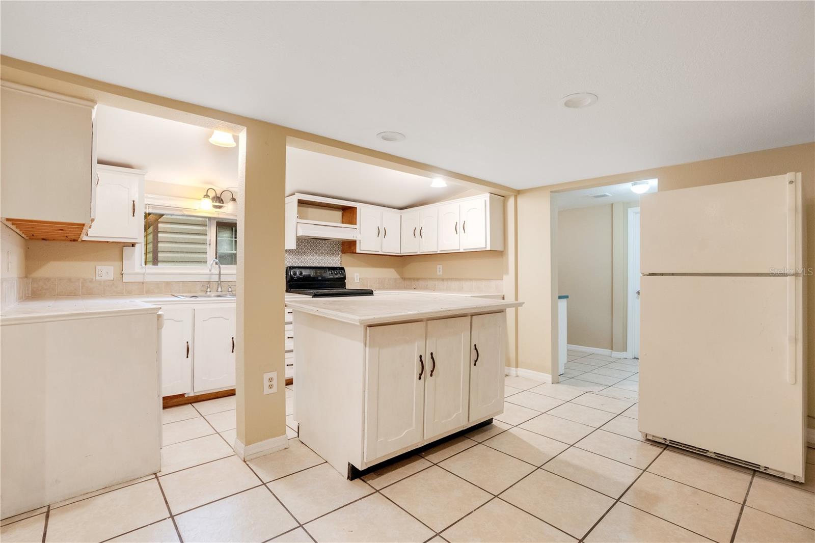 CARASTAL MANOR ADD - Residential Lease