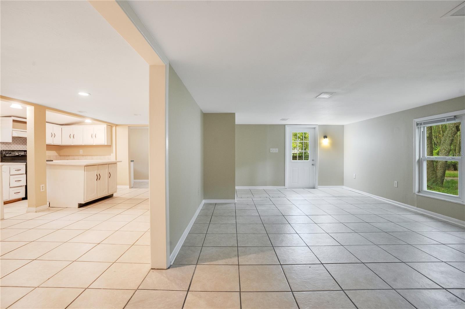 CARASTAL MANOR ADD - Residential Lease