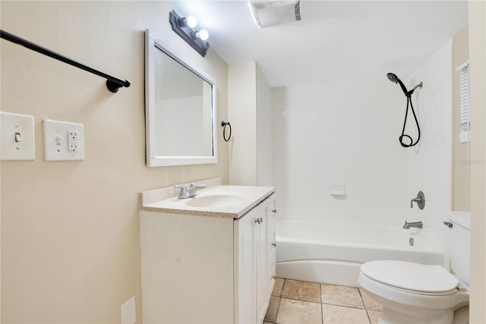 CARASTAL MANOR ADD - Residential Lease