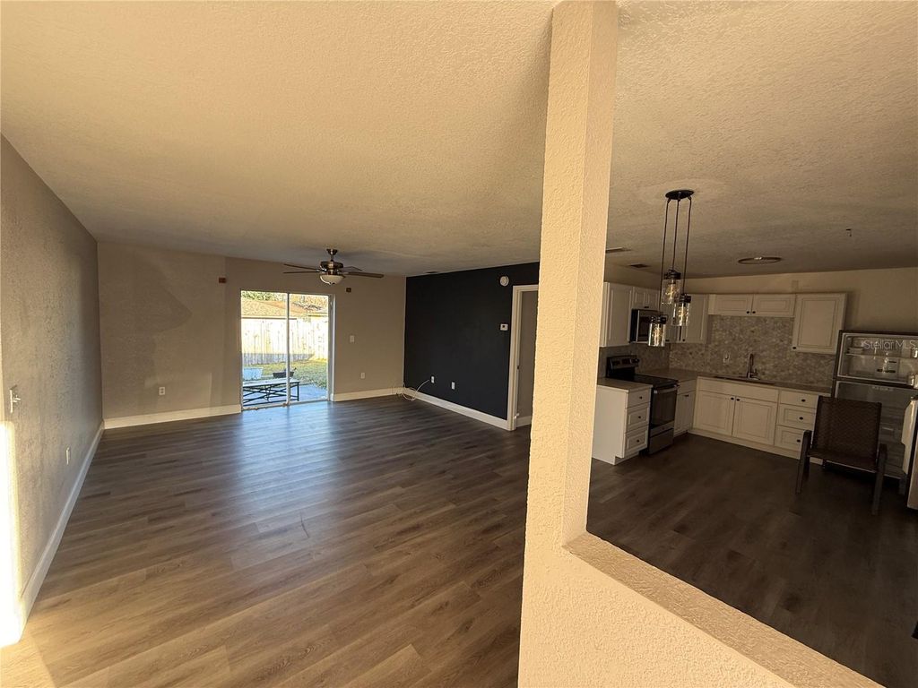 Photo of 1611 Fruitwood Drive, Lakeland, FL 33805 (MLS # L4960047)