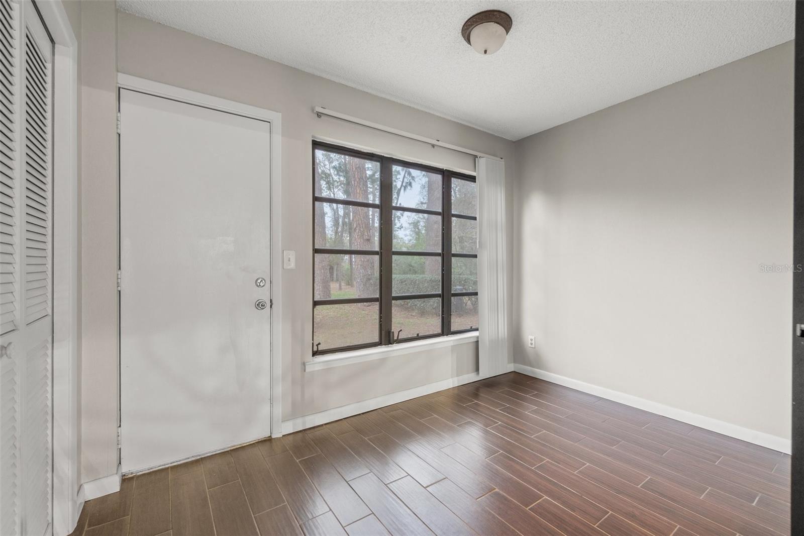 IMPERIAL OAKS CONDO - Residential Lease