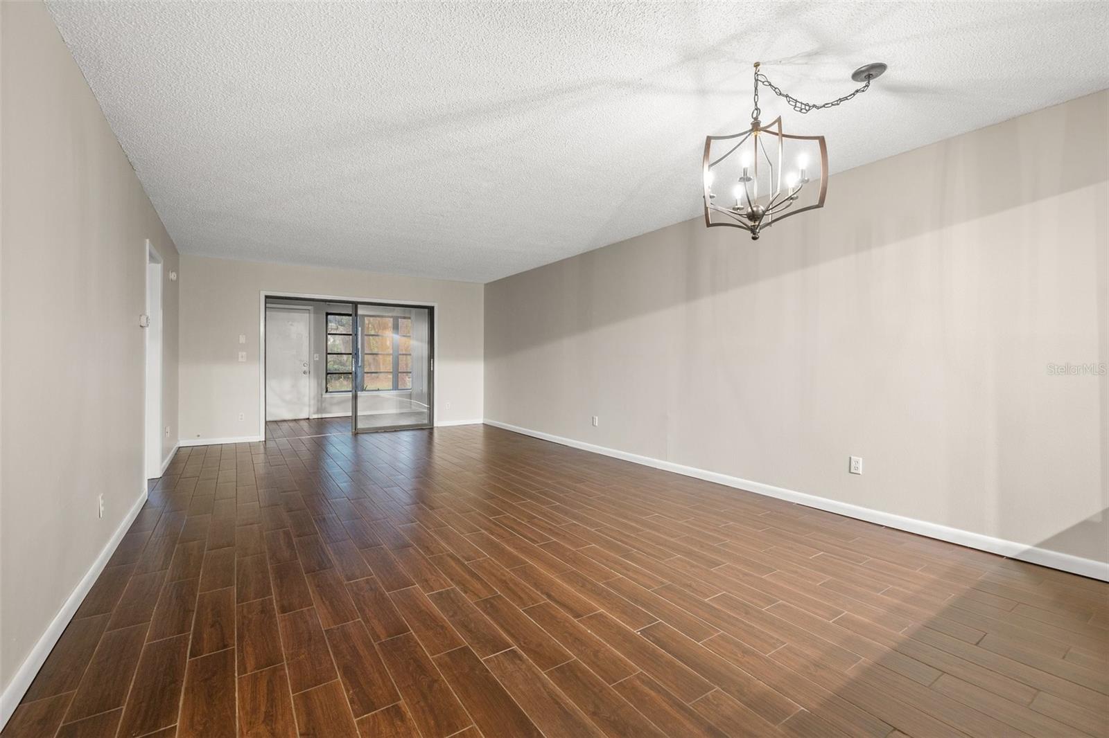 IMPERIAL OAKS CONDO - Residential Lease