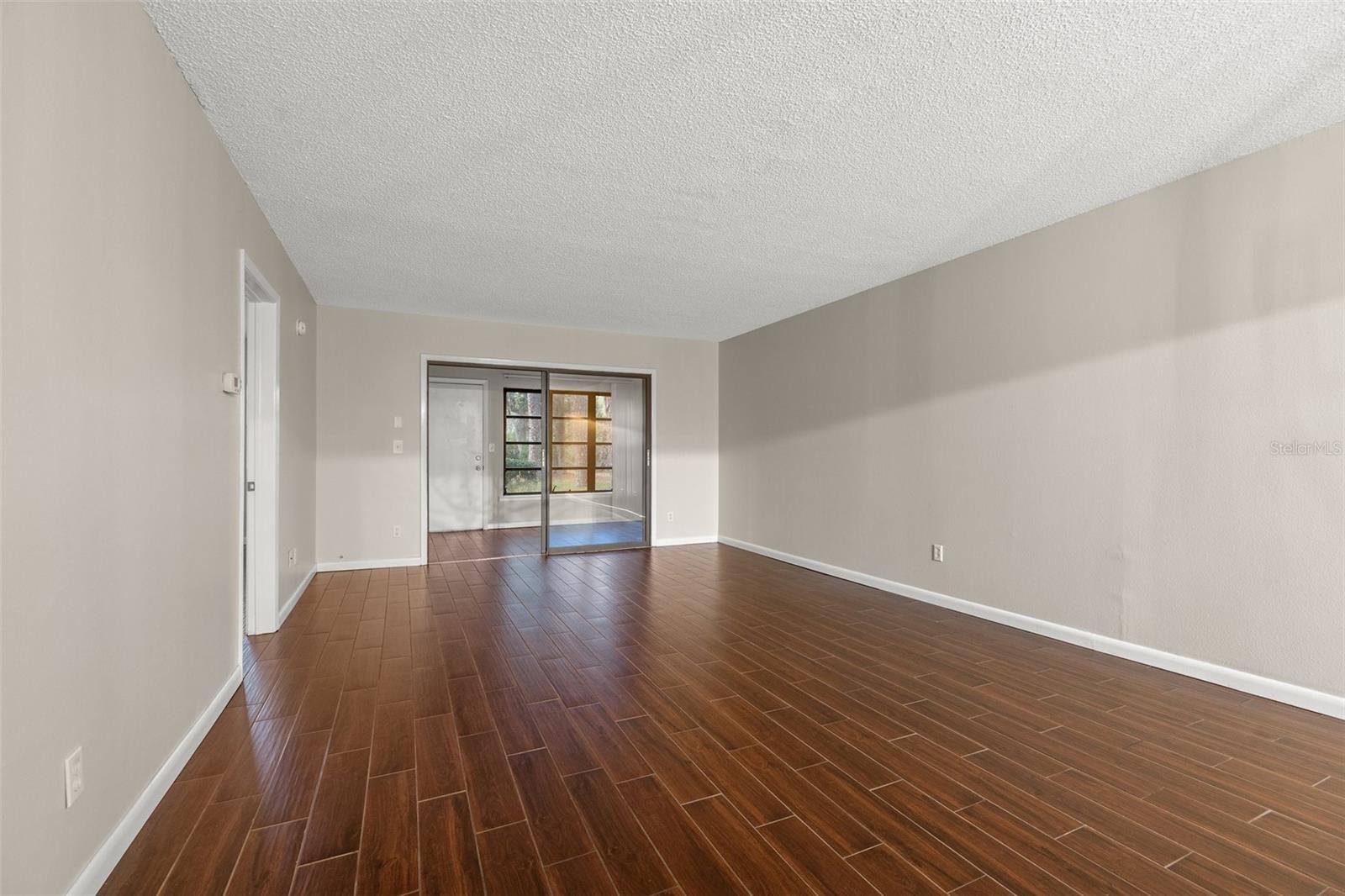 IMPERIAL OAKS CONDO - Residential Lease