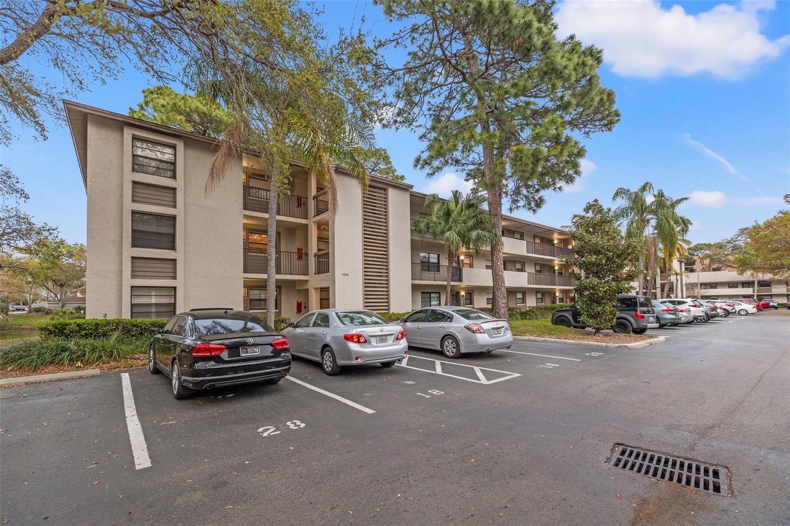 IMPERIAL OAKS CONDO - Residential Lease