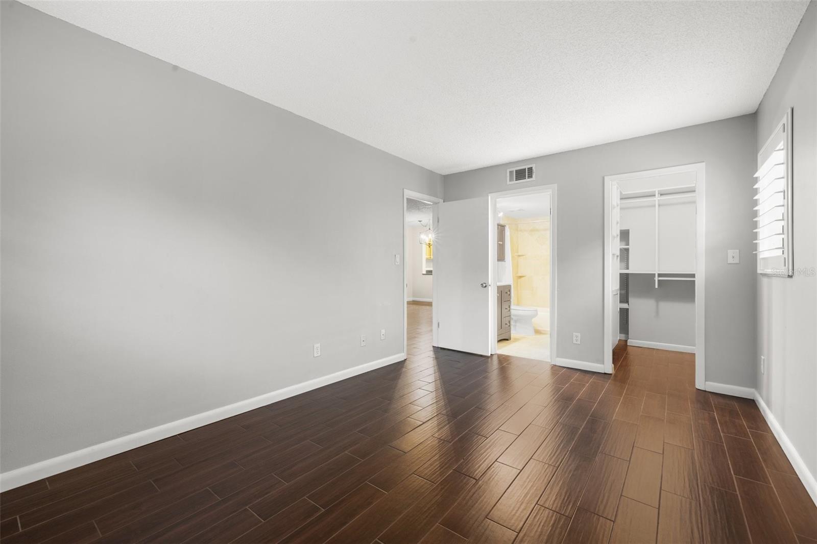 IMPERIAL OAKS CONDO - Residential Lease