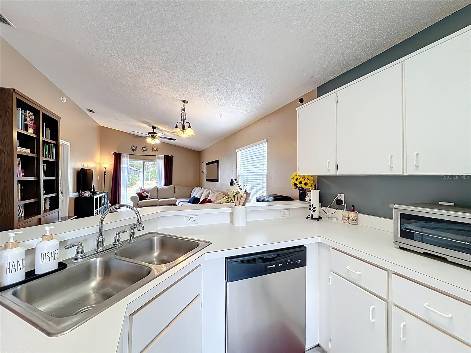 DEER RUN UNIT 14B - Residential