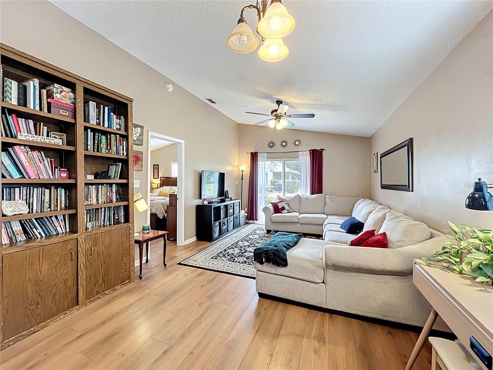 DEER RUN UNIT 14B - Residential