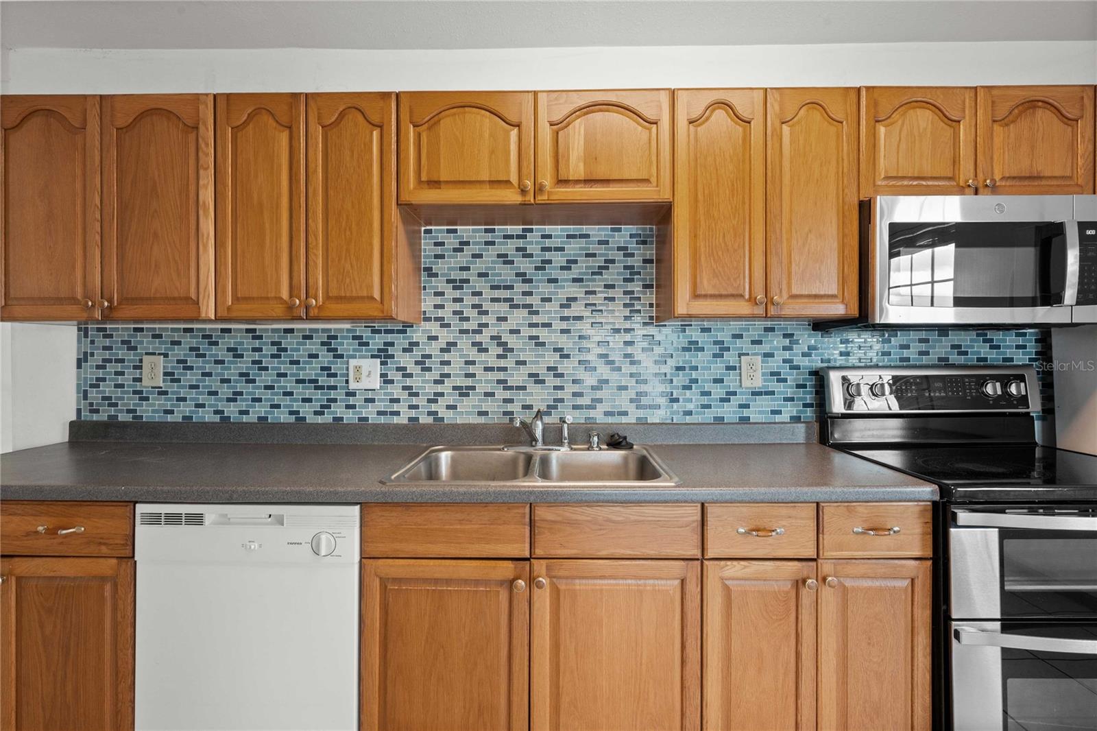 HIGHWAY LAKE ESTATES - Residential