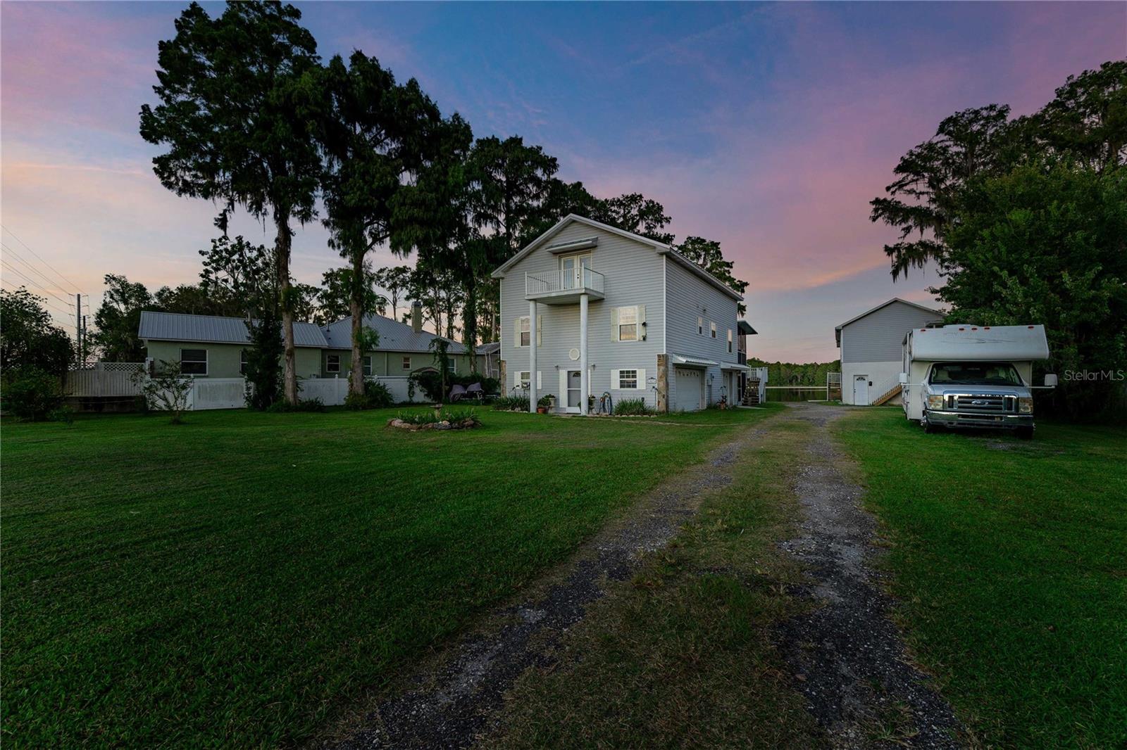 HIGHWAY LAKE ESTATES - Residential