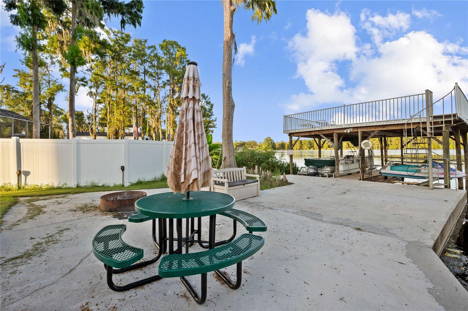 HIGHWAY LAKE ESTATES - Residential