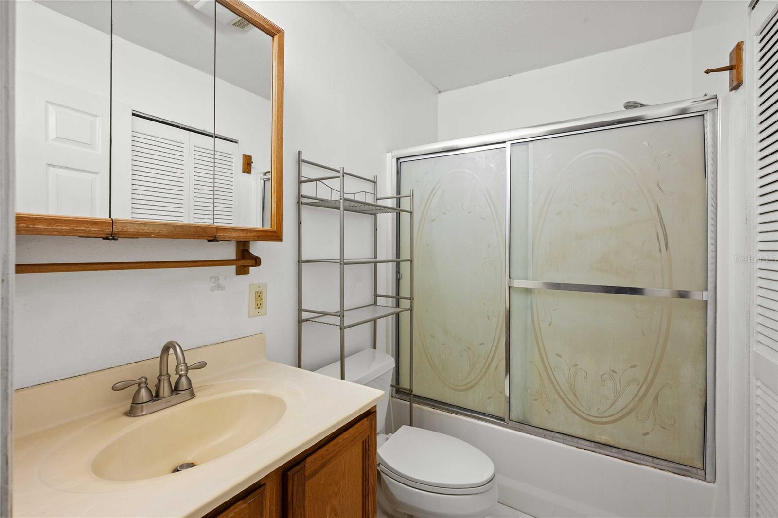 HIGHWAY LAKE ESTATES - Residential