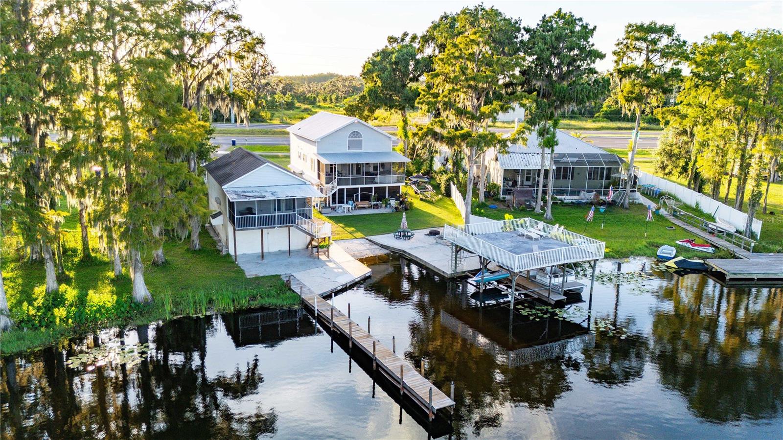 HIGHWAY LAKE ESTATES - Residential