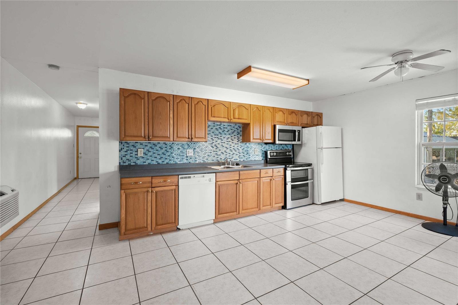 HIGHWAY LAKE ESTATES - Residential