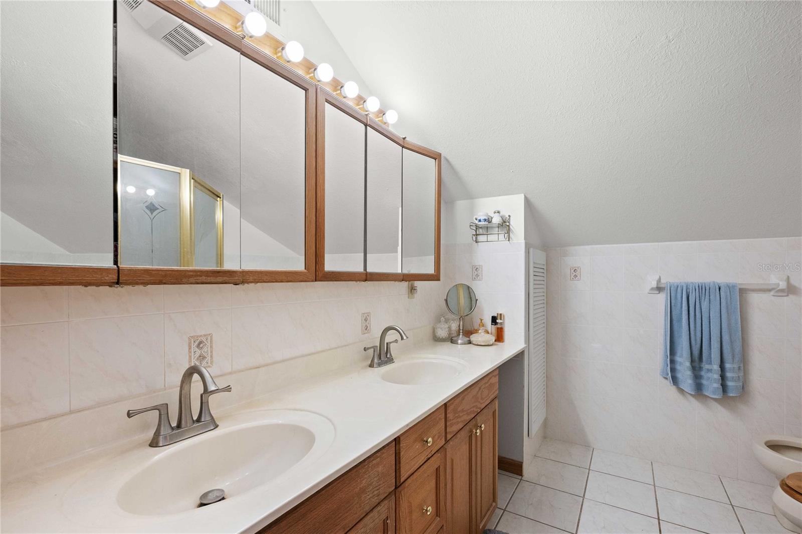 HIGHWAY LAKE ESTATES - Residential