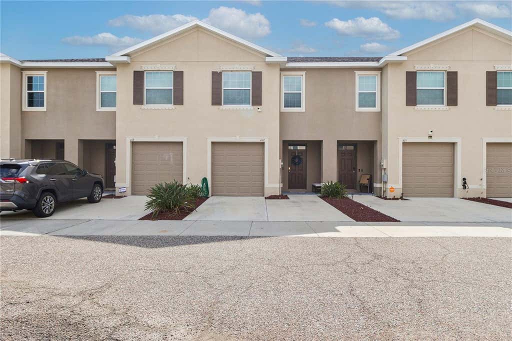 Photo of 417 Newmont Circle, Ruskin, FL 33570 (MLS # TB8538464)
