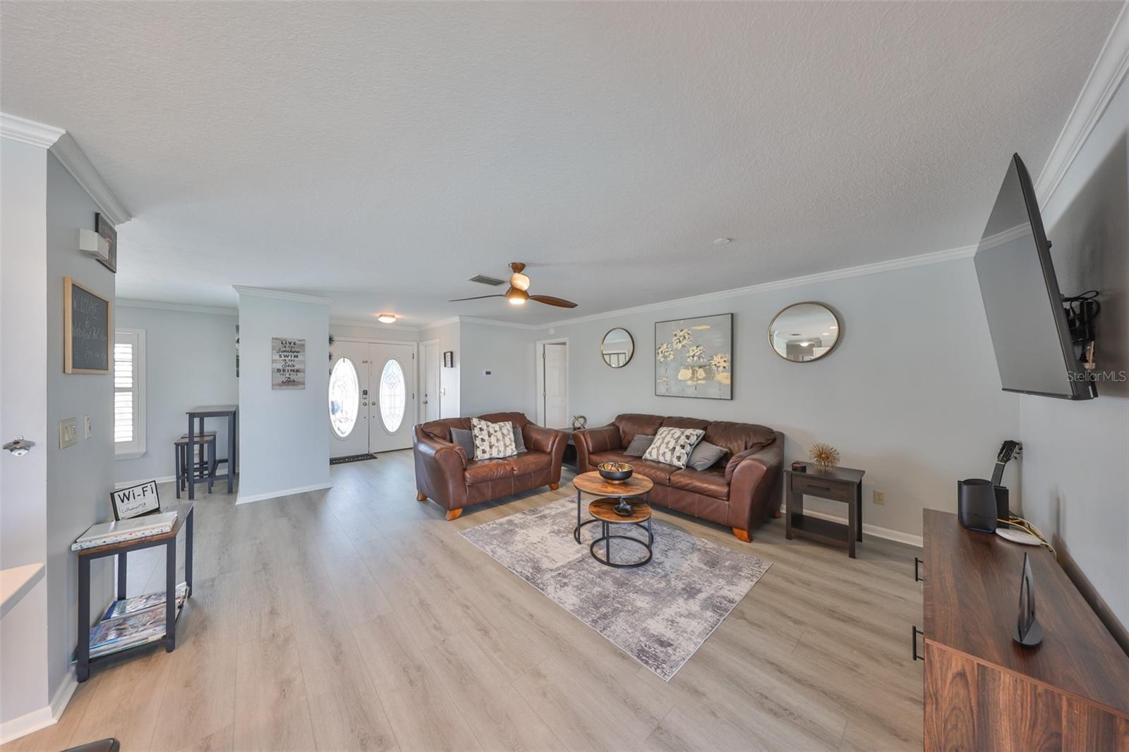 A RESUB OF A POR OF APOLLO - Residential Lease