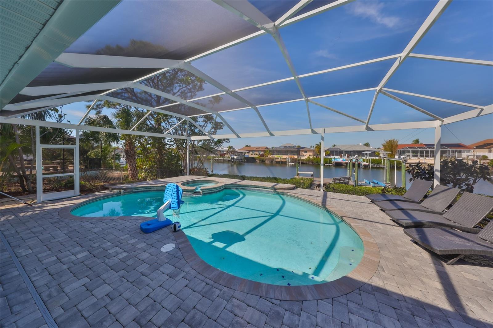 A RESUB OF A POR OF APOLLO - Residential Lease