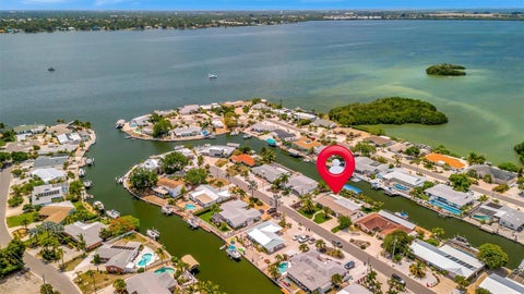 Photo of 10115 Kingfisher Road E, Bradenton, FL 34209 (MLS # A4710697)