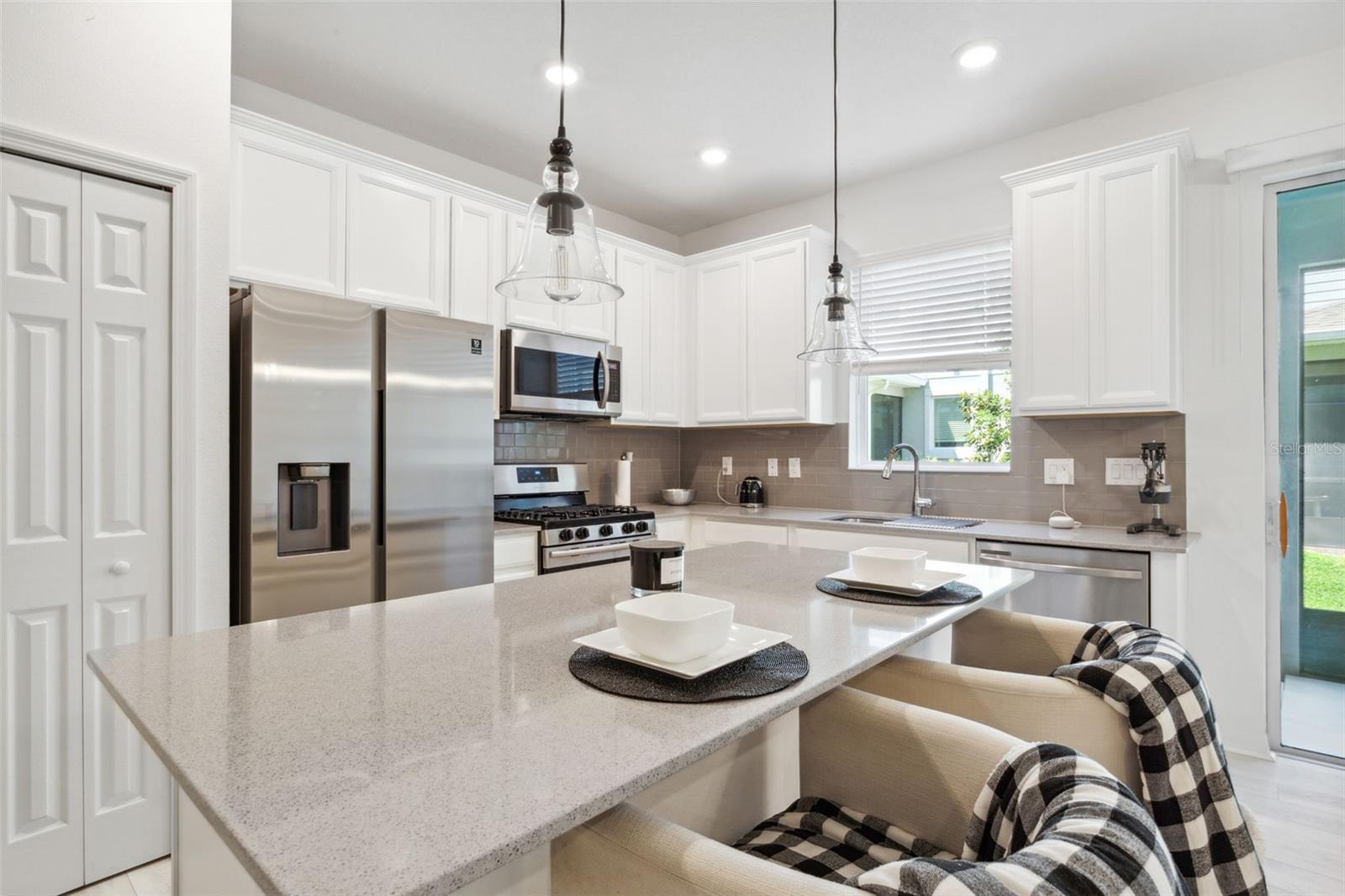 FISHHAWK RANCH WEST TWNHMS - Residential