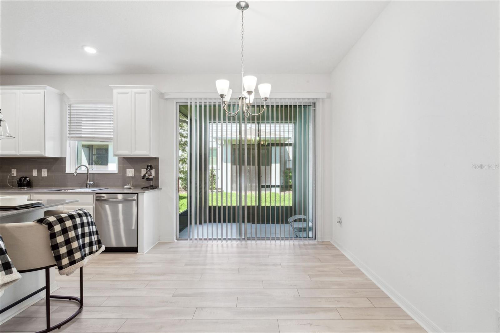 FISHHAWK RANCH WEST TWNHMS - Residential