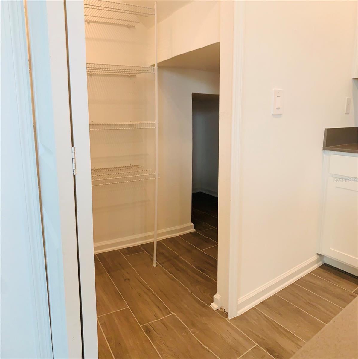 STOREY GROVE - Residential Lease