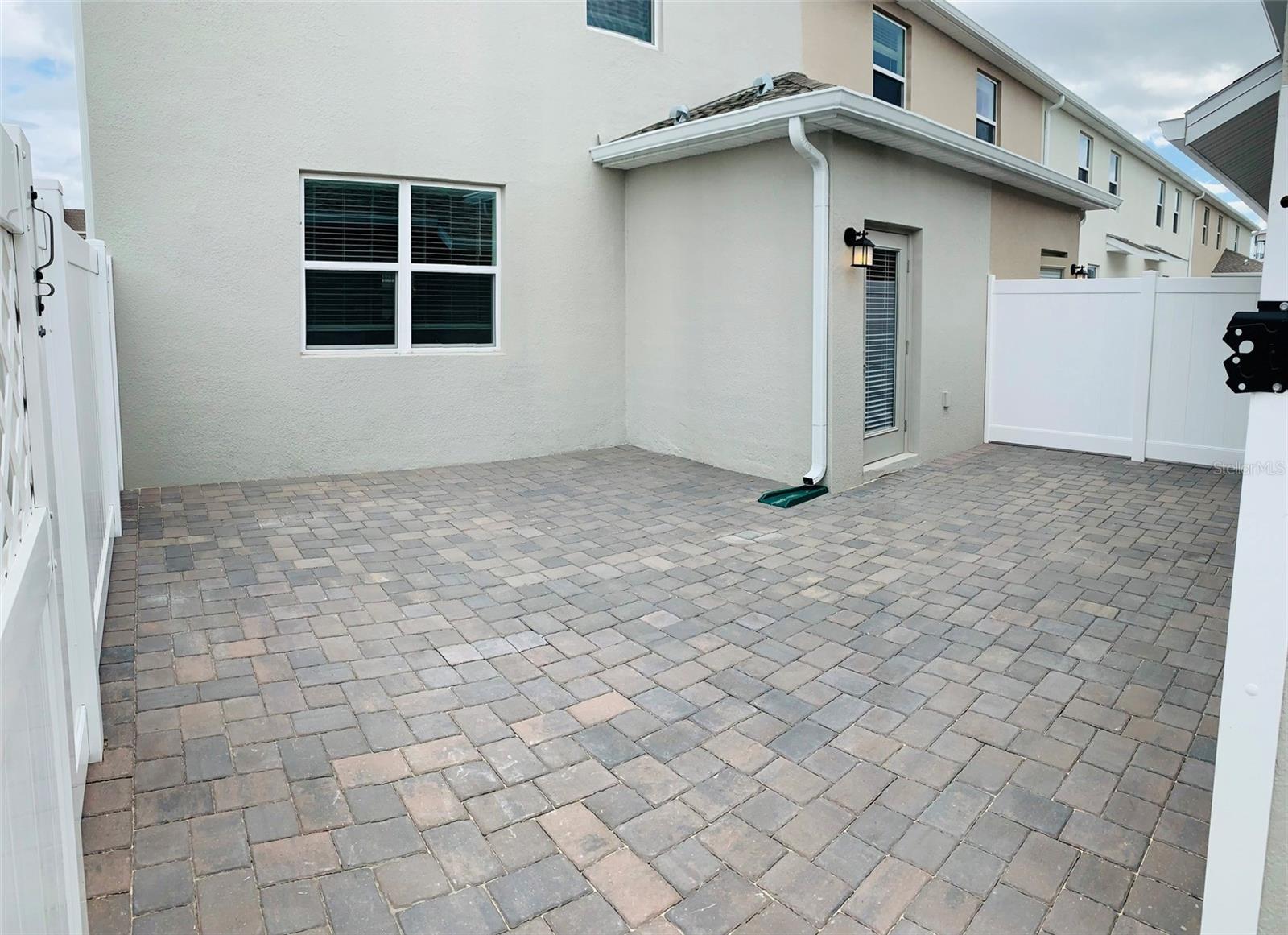 STOREY GROVE - Residential Lease