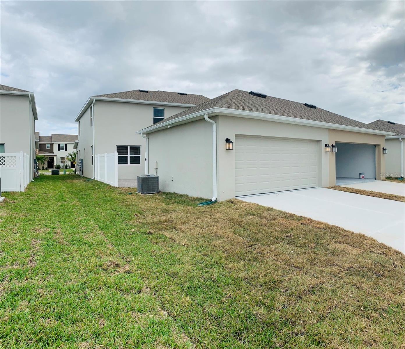 STOREY GROVE - Residential Lease