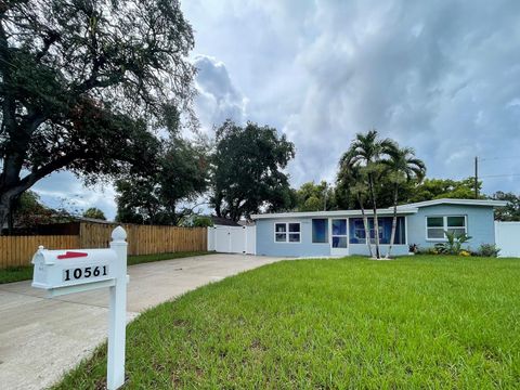 Single Family Residence in SAINT PETERSBURG FL 10561 53RD AVENUE.jpg