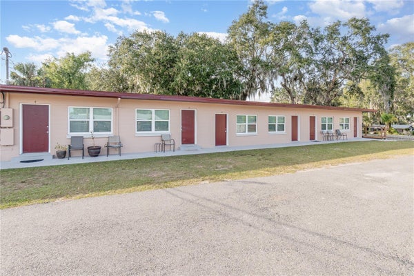 1401 E ALFRED ST APT 3, TAVARES, FL 32778 - Image e8e010b39b031f6532d0729fe04fd6a7/3342984992