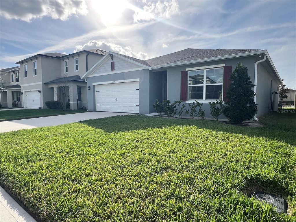 Photo of 2076 Tay Wes Dr, Saint Cloud, FL 34771 (MLS # S5141709)