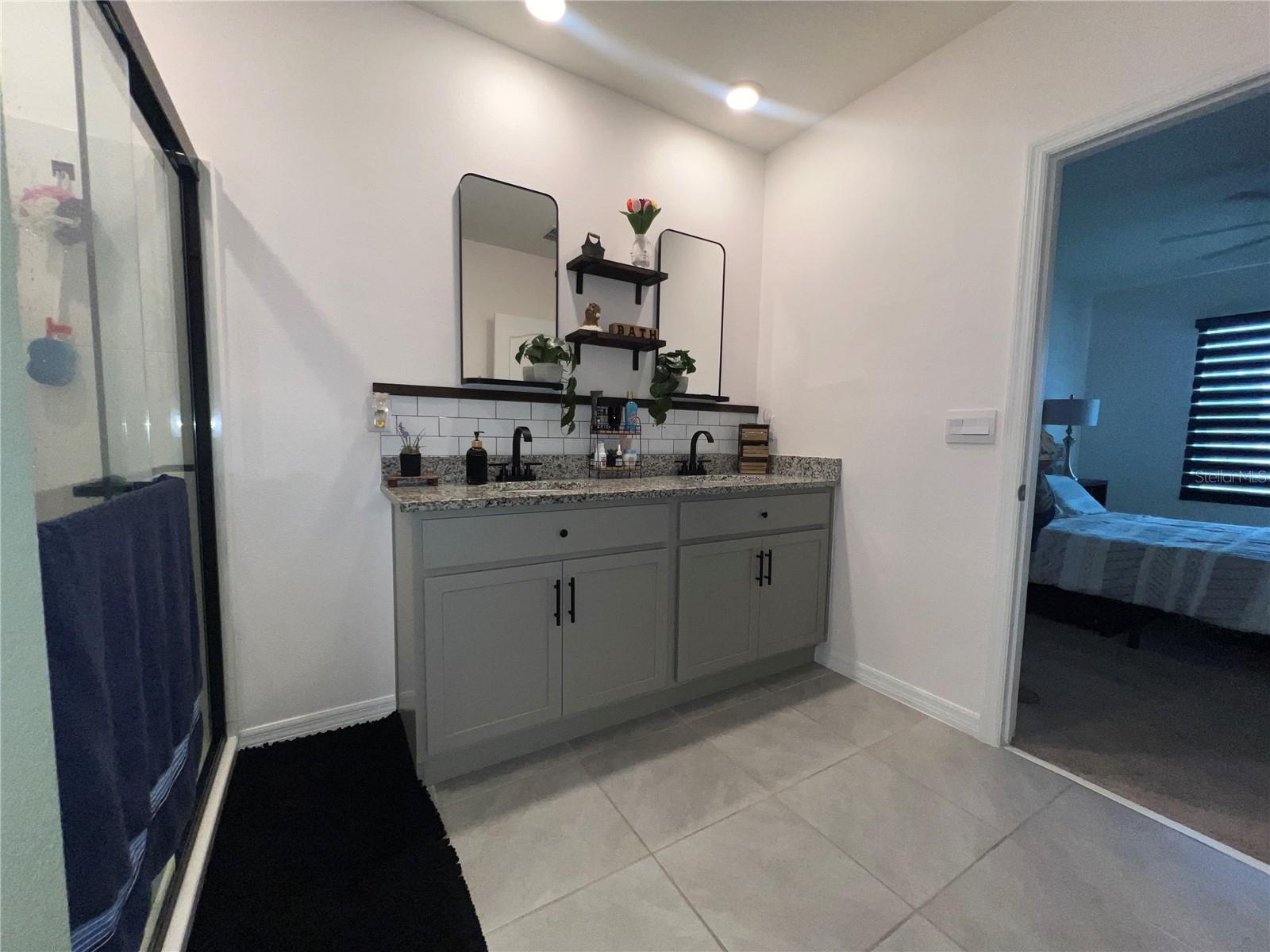 THOMPSON GROVE - Residential