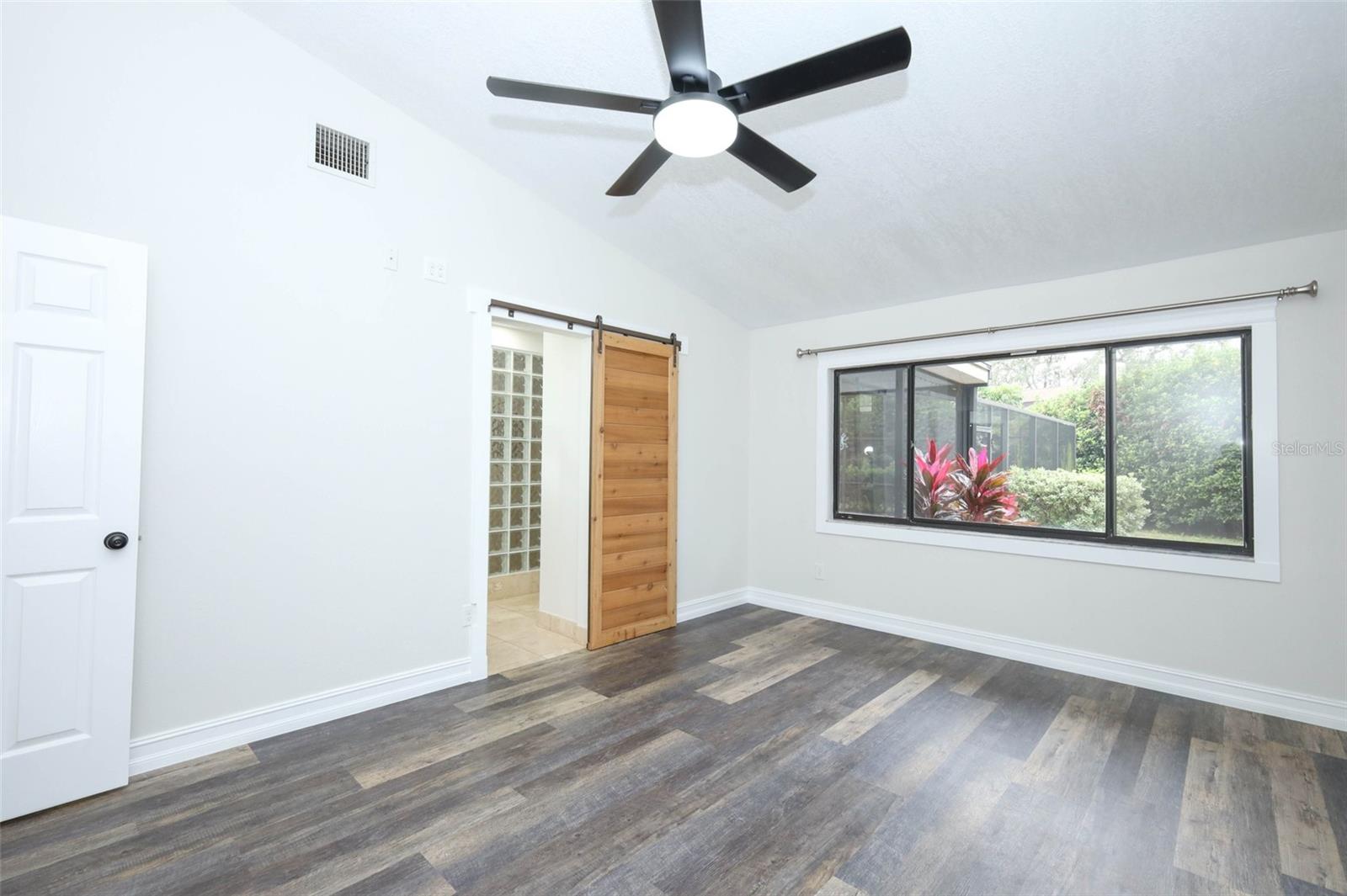 TUSKAWILLA POINT - Residential